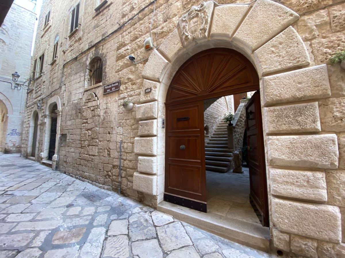 דירות ג'ובינאצו Palazzo Morola XIV Century מראה חיצוני תמונה